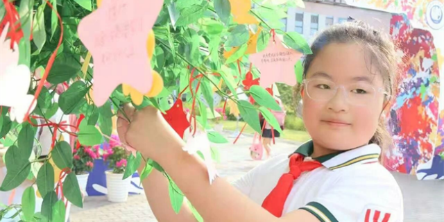 金奖“三连冠”！看闵行这个五年级女生如何“玩转”古诗文