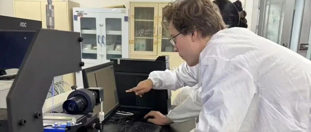 From New York to Donghua: An American Student's Path in Textile Science