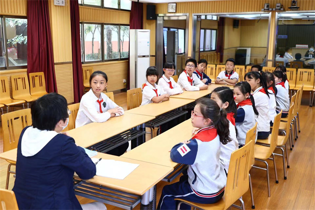 政立路小学学生座谈会.jpg 政立路小学学生座谈会.jpg