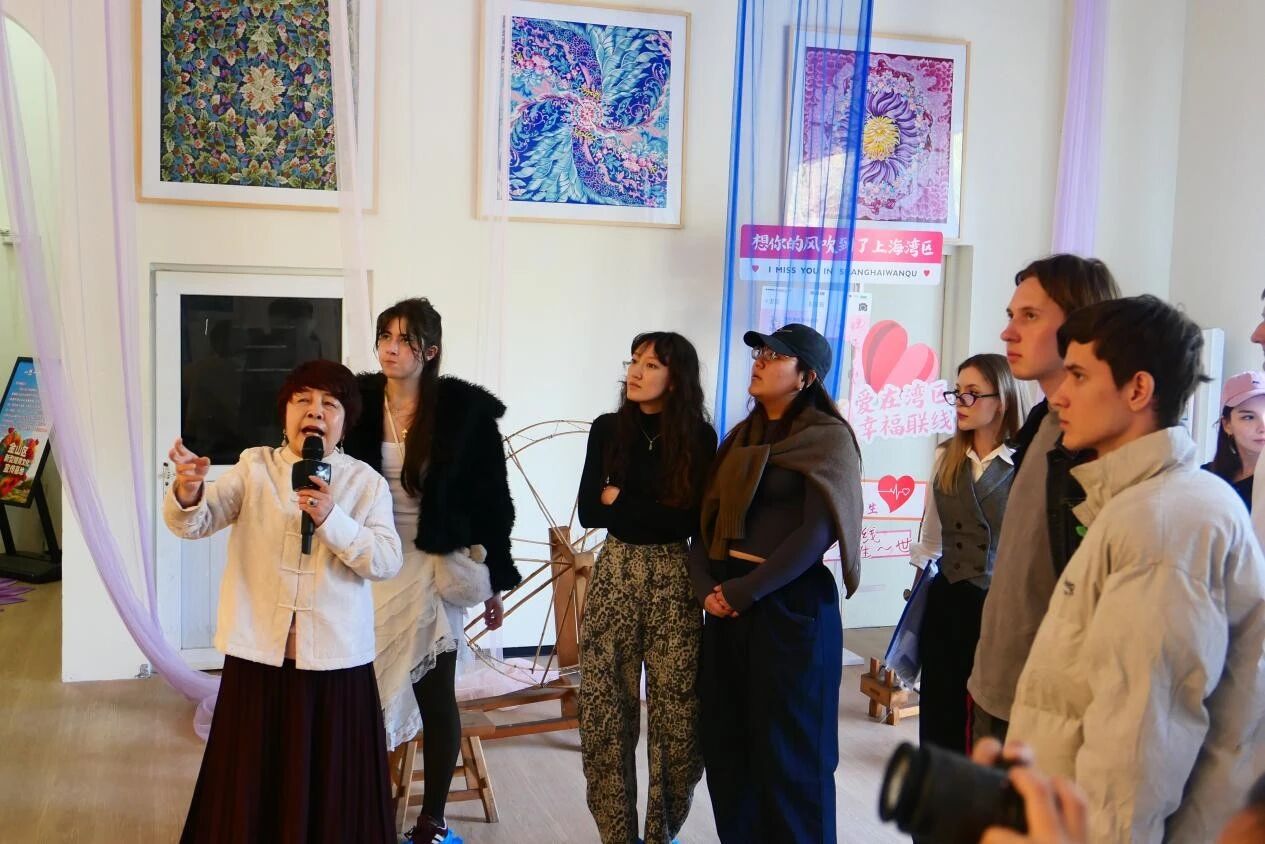 走进金山丝毯厂