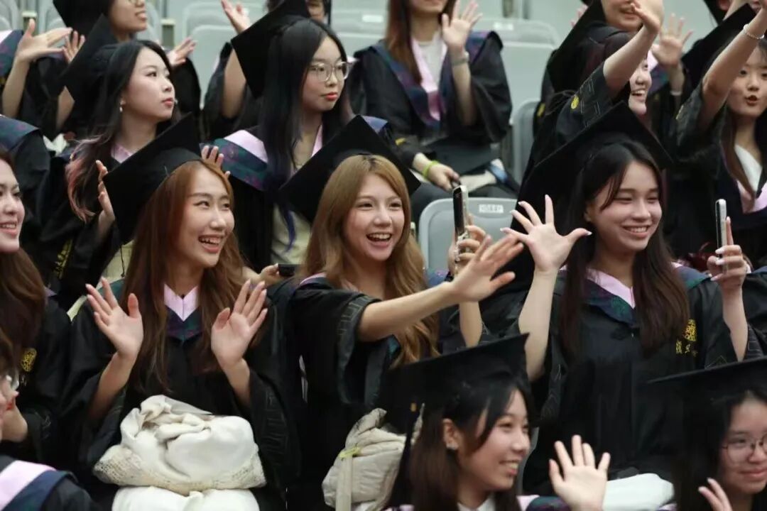 青春に国境はない――2026年上海市大学留学生卒業生メッセージ