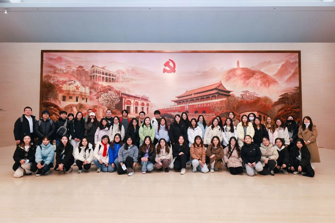 【上海中医药大学】周周看上海：国际学生走进中共一大纪念馆