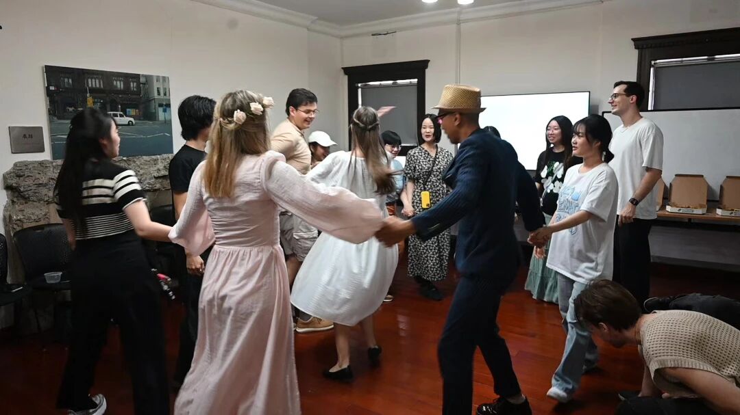 《喀秋莎》全场合唱