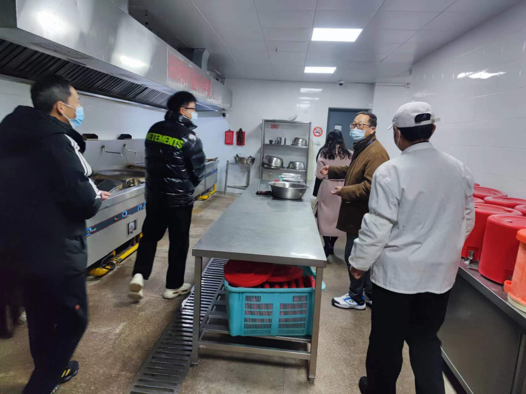 巡查食堂食品安全.jpg 巡查食堂食品安全.jpg