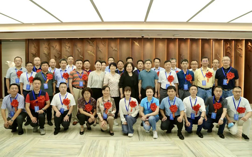 援滇校长合影.jpg 援滇校长合影.jpg