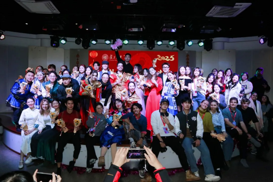 New Year Gala for international students of Fudan University